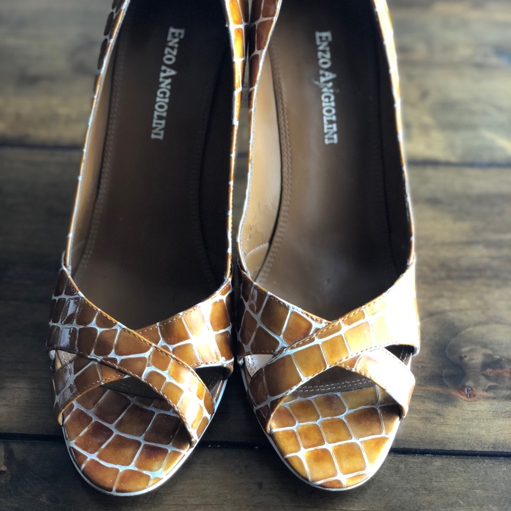 ENZO ANGIOLINI 8M Eamagnify Open Toed Heels